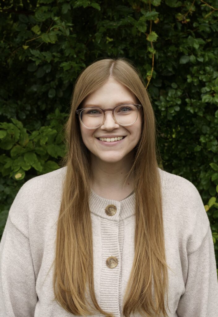 Emily Giacomantonio Headshot