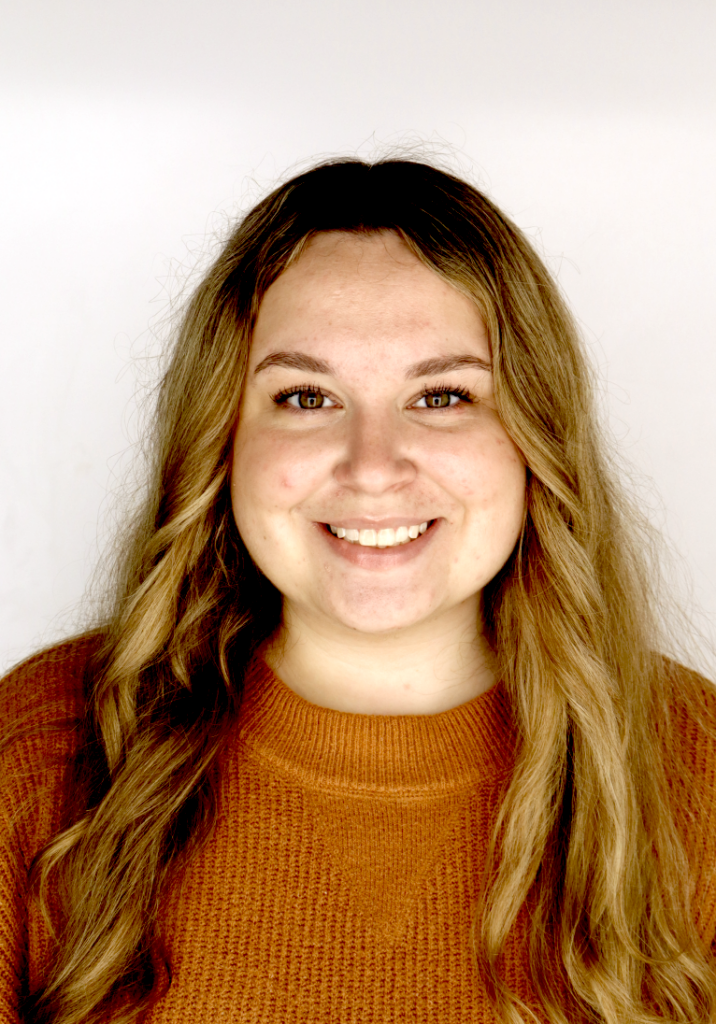 Carrie Hughes Headshot