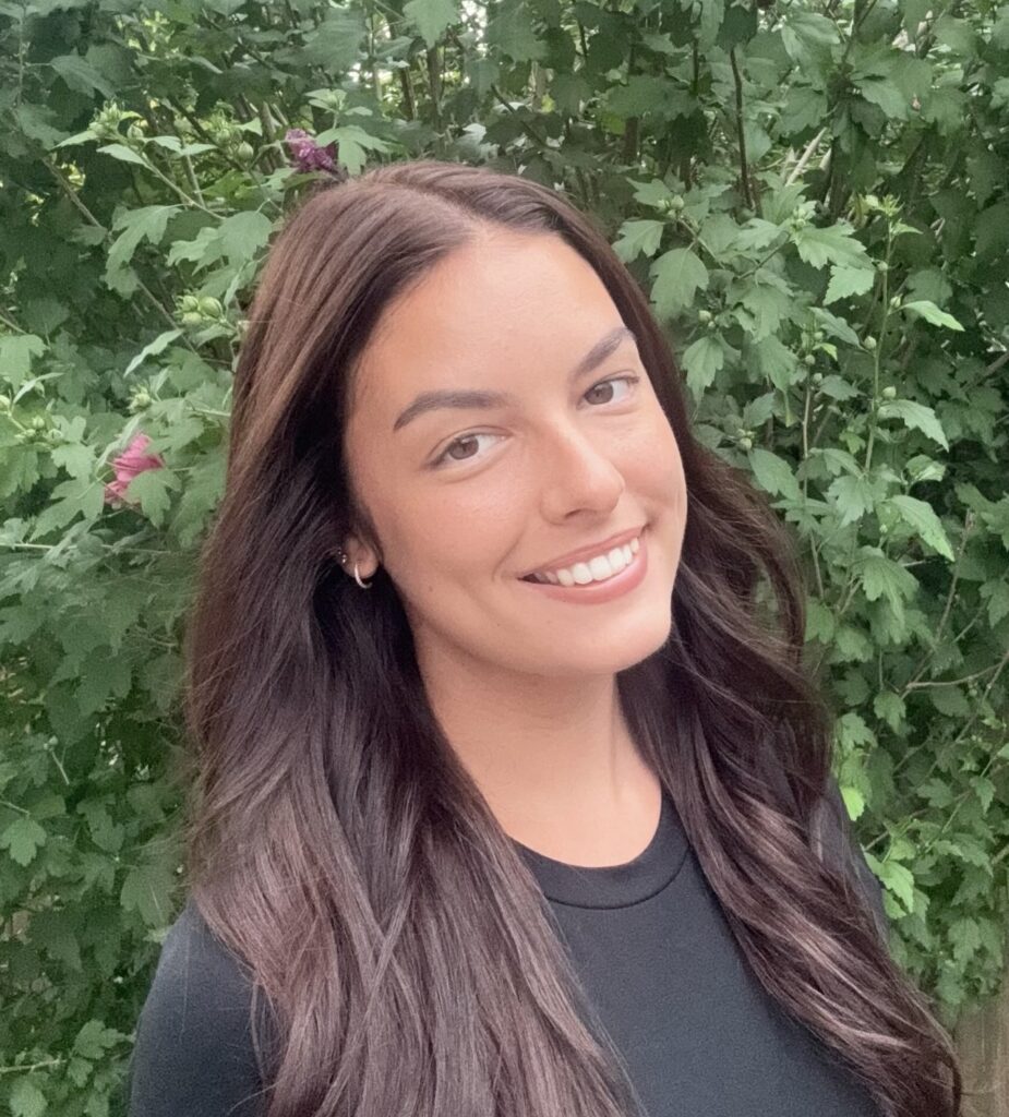 Alexandra Errico Headshot