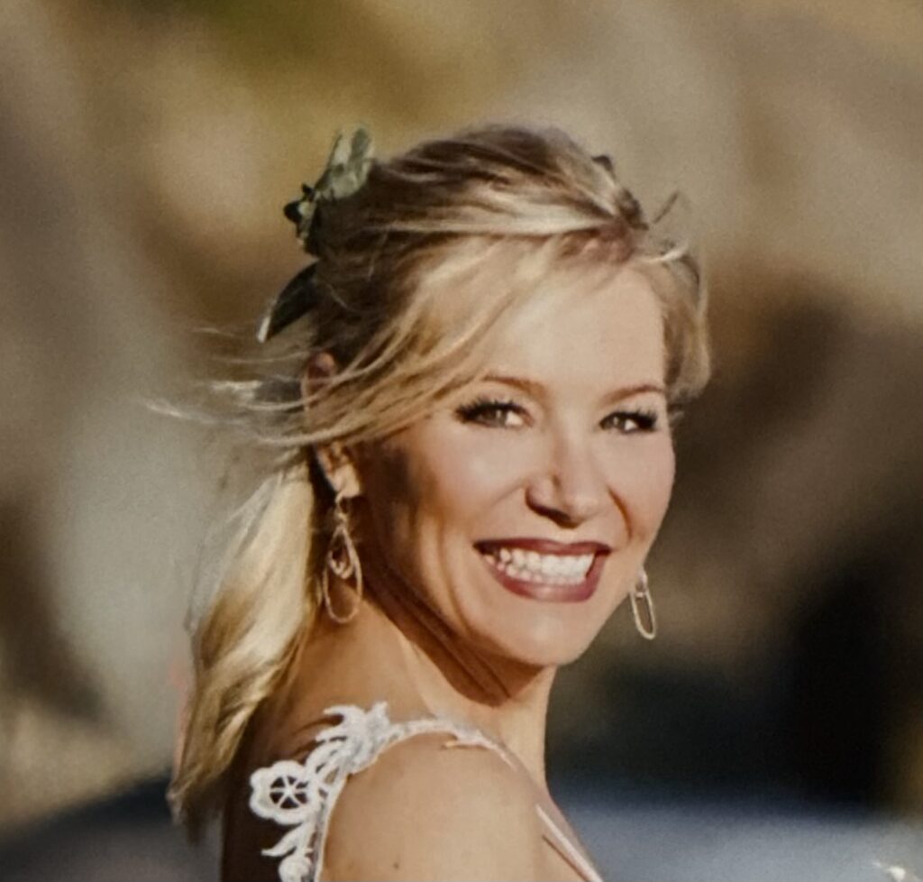 Amber Byerly Headshot